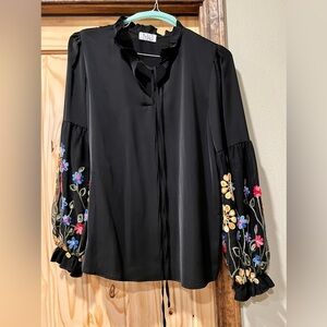 Gorgeous Embroidered 1/2 Sleeve Blouse